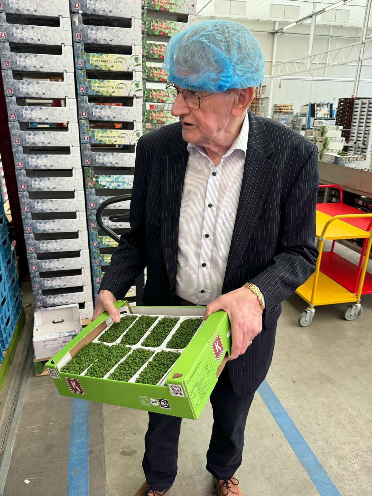 Opa op bezoek bij Koppert Cress